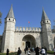 エントランス門