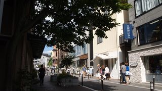 竹下通りとは対極なかんじ