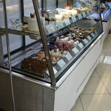 少し狭いのが残念。