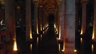 地下の大きな貯水池