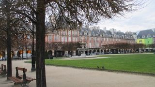 ヴォージュ広場