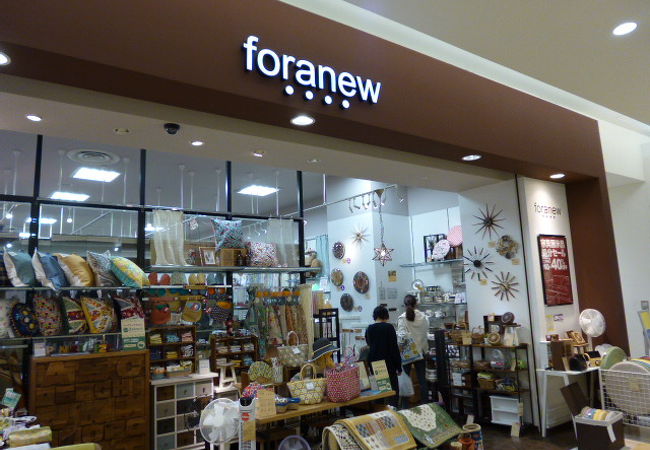 エスニックな雰囲気も漂う雑貨店