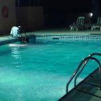 小さいがプールもある