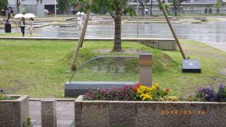 西鉄福岡駅前にあります。