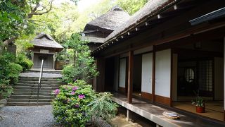 湘南の地名の由来にもなった俳諧道場がこちら