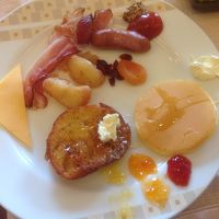 サールの朝食。たくさんおかわりしてしまいました。