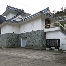 お城のような建物