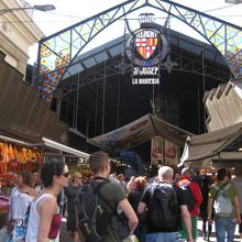 ボケリーア市場の入口