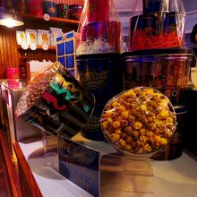 レジ脇のカウンター