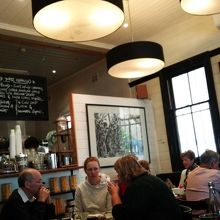 ランチしたお店もとってもおしゃれで美味しくてボリューミー