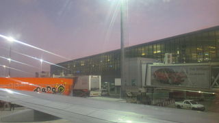 立派な空港です。