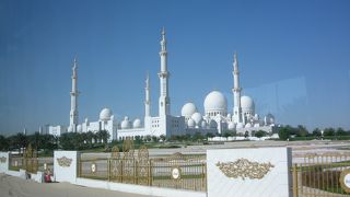 きれいな大きなモスク
