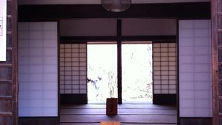 藩校。桜もきれい。