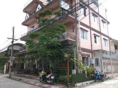 ツーリスト イン ホーム アンド ブレッド 写真