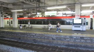 消費税増税にともない運賃が値上がり、一方、エアポートリムジンは値下がり