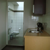 キッチンもついているので長期滞在向けです