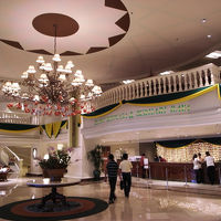 ロビーも中々立派です。