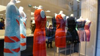 パリの最先端セレクトショップ