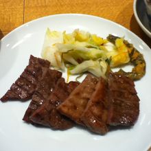 ヘルシー定食のタン焼きです。