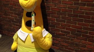 じゃがりこのキリンがお出迎えしてくれます