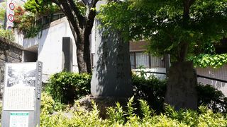 神奈川宿の高台のすぐ下が江戸時代は海だった