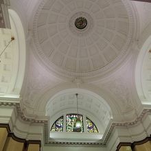 博物館の天井。まるで教会のよう