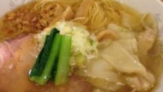 息の合った２人が作り出す絶品ラーメン　ラー麺専門店　こしがや
