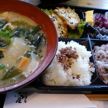 ヘルシーレディース弁当です。