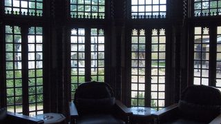 スパニッシュ様式の近代建築が素敵