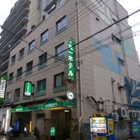 ５階建てのホテルです。エレベーターはあります。