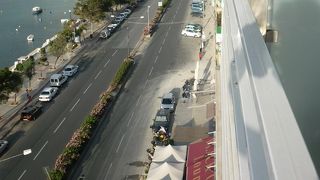 街中は運転しにくいです