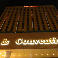 玄関から見上げると