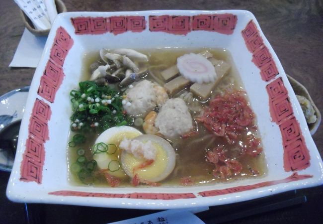 お洒落なラーメン屋