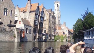 青空の下、運河クルーズを楽しみました。