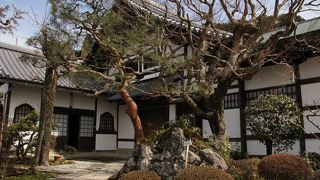 かなり遠くにある