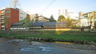 古い町並みが残る。