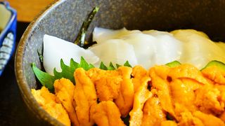 美味しい海鮮丼が食べられます