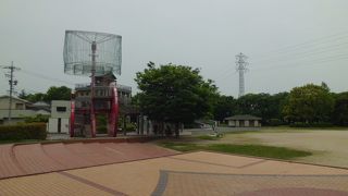 八田川沿いの公園　蓮の池があります