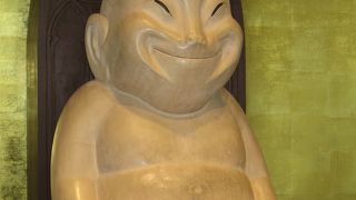 かわいいビリケンさんに会えます。