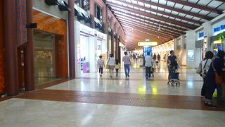 ターミナルが３つに分かれていて少々不便