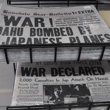 真珠湾攻撃を伝える新聞の復刻版
