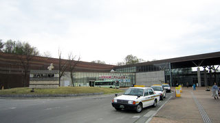 三内丸山遺跡の詳しい情報が得られる。