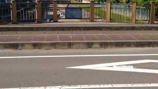 昔とはだいぶ景観はかわってしまったところですが、昔話を知ると感慨深い