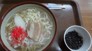 観光客が多いです