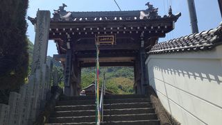 73番札所の出釈迦寺へは72番から徒歩10分