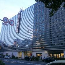 外観がガラスパネル