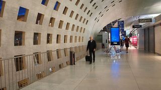 シャルルドゴール空港ターミナル２