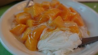 マンゴーかき氷幸せなひととき！