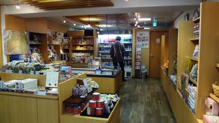 生鮮品は見かけず