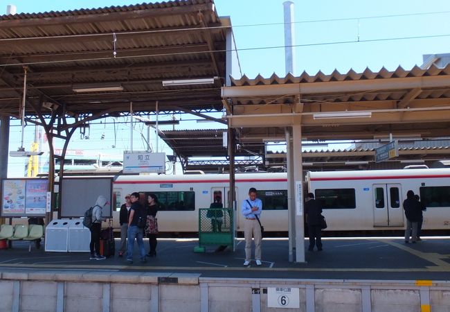 名鉄特急の泊まる駅です